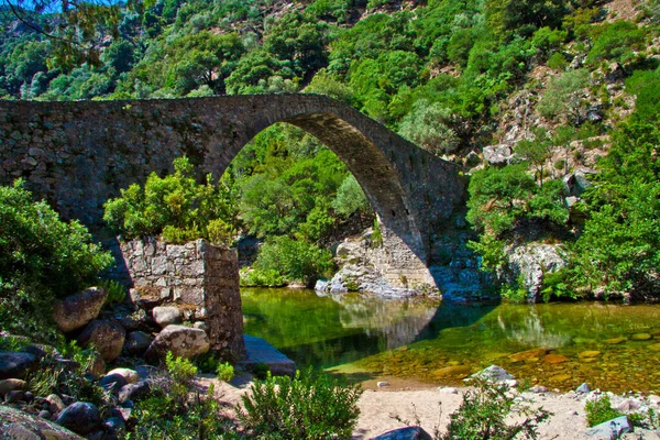 Most Porto Pollo Korsyce — Zdjęcie stockowe