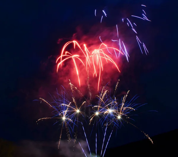 Fyrverkerier Himlen Pyroteknisk Explosion — Stockfoto