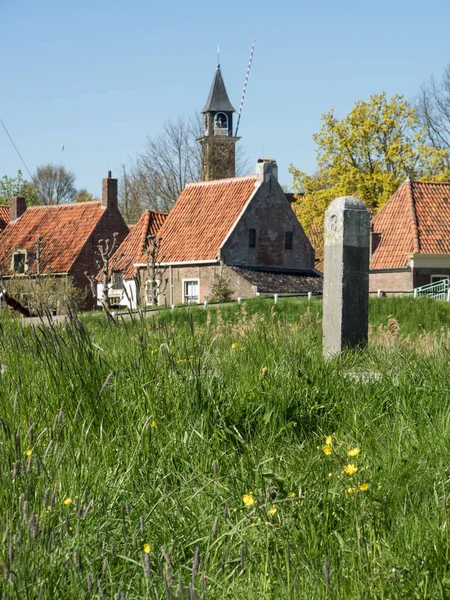 Starý Dřevěný Kostel Vesnici — Stock fotografie