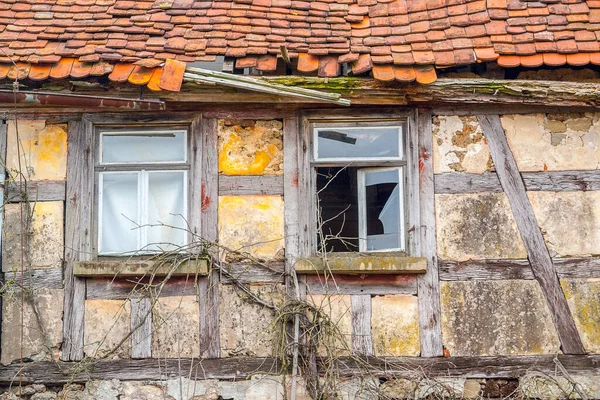 Detail Eines Heruntergekommenen Alten Bauernhauses Süddeutschland — Stockfoto
