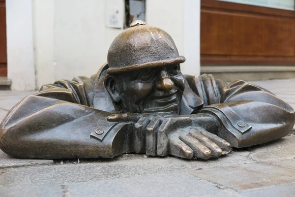 Escultura Bronce Hombre Trabajo Bratislava — Foto de Stock