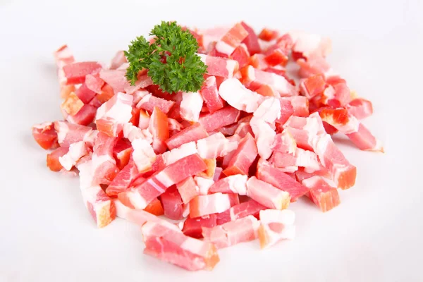 Pedaços Picados Carne Crua Fundo Branco — Fotografia de Stock