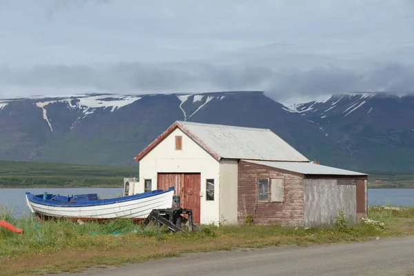 Svalbar Seyri Akureyri Island Svalbardseyri Fjord Eyjafjrdur Färgglada Berg Landskap — Stockfoto