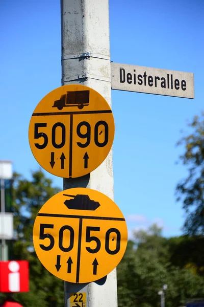 Дорожные Знаки Нижней Саксонии — стоковое фото