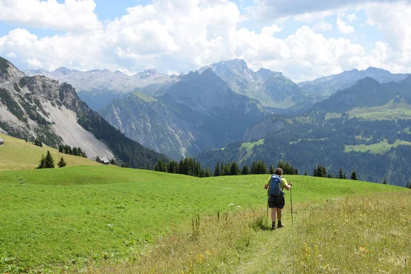 Походы Походы Альпинизм Горные Туристы Faschinajoch Faschina Joch Bregenzerwald Bregenzerwaldgebirge — стоковое фото