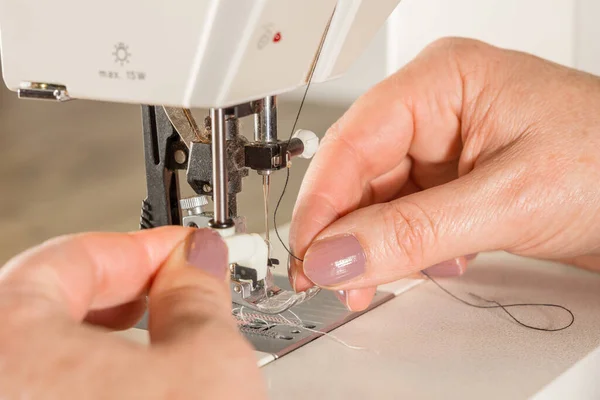 Hands Threading Sewing Machine — Stock Photo, Image