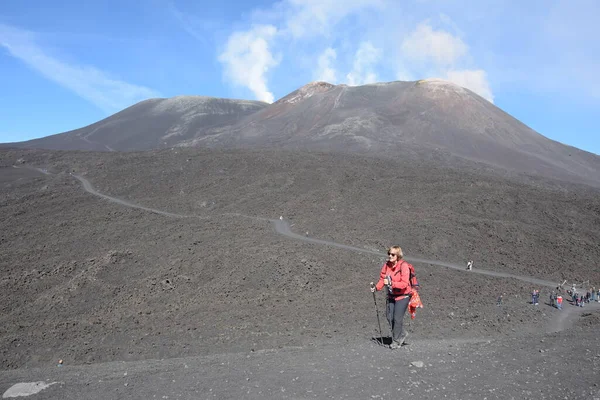 ascent,hiking,hiking,Etna,etna,Sicily,Italy,hiking trails,hiking trails,torre del filosofi,volcano,volcanism,mountain,mountains,mountains,mountaineering,mountaineering,mountain hikers,lava