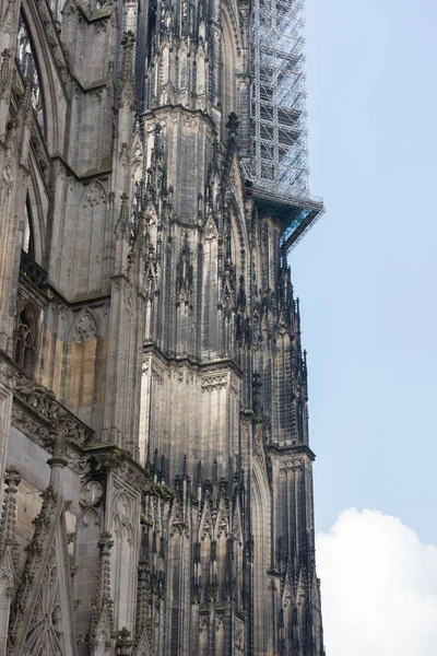 Kathedraal Van Keulen Voor Een Blauw Witte Hemel — Stockfoto