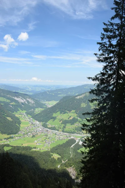 Mellau Bregenzerwald Bregenzerwaldgebirge Vorarlberg オーストリア アルプス 山の村 — ストック写真