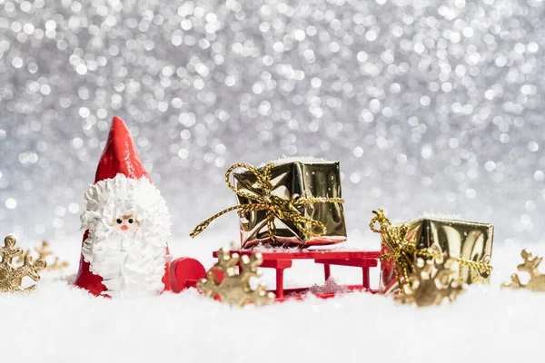 Papá Noel Con Regalos Oro Trineo Rojo —  Fotos de Stock