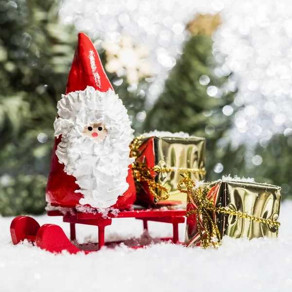 Papá Noel Con Regalos Oro Trineo Rojo —  Fotos de Stock