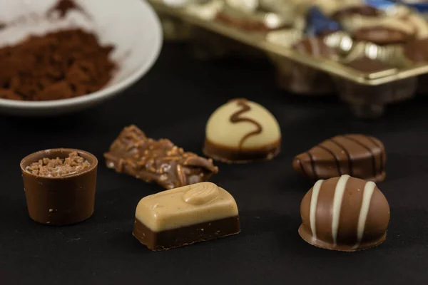 Выбор Изысканных Шоколадных Конфет — стоковое фото