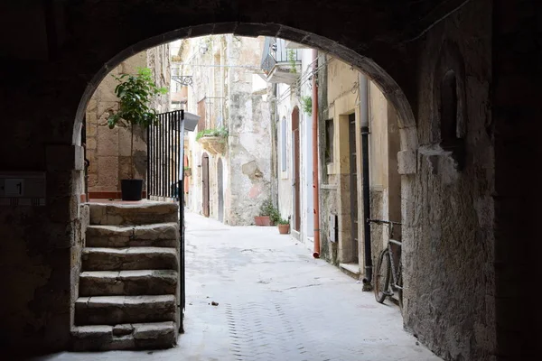 Syrakus Sizilien Italienisch Straße Bogen Malerisch Malerisch Altstadt Häuser Ortigia — Stockfoto