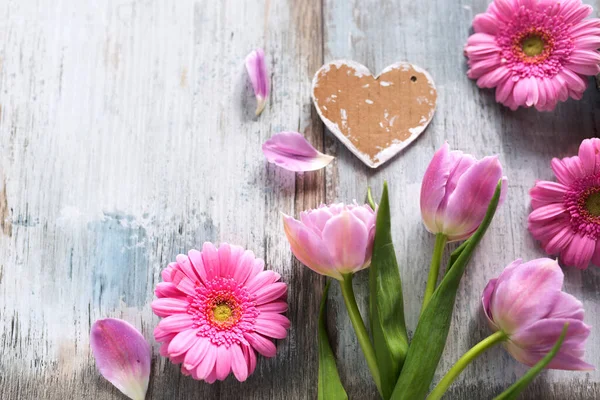 Flores Con Corazón Estilo Vintage Madera Rústica Para Las Madres — Foto de Stock