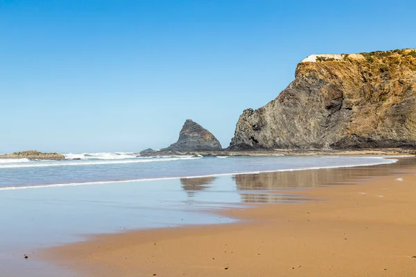 포르투갈 알가르베 근처의 해변과만 — 스톡 사진