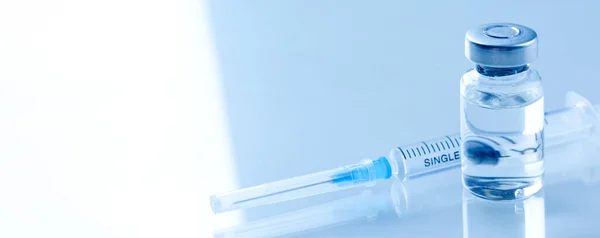 Seringue Médicale Vaccin Sur Fond Blanc — Photo