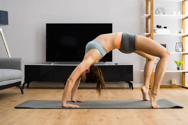 Entrenamiento Ejercicio Fitness Línea Para Mujer —  Fotos de Stock