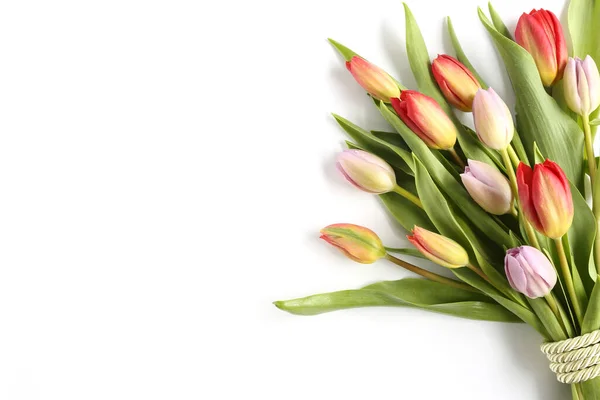 Krásné Čerstvé Kytice Jarních Květin Tulipánů Bílém Pozadí Jaro Oslava — Stock fotografie
