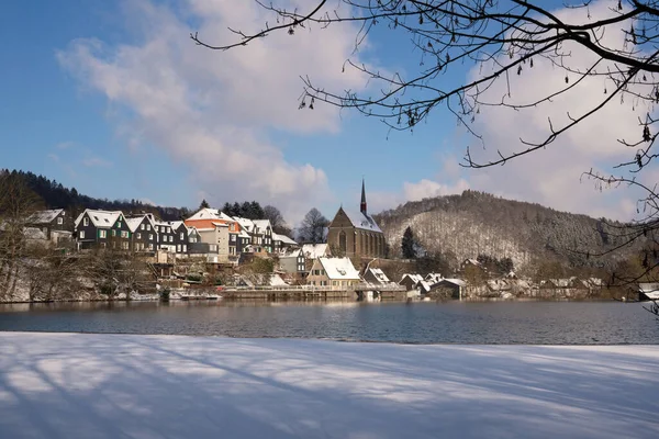 Panoramisch Beeld Van Beyenburg Bij Wuppertal Een Winterdag Met Besneeuwd — Stockfoto