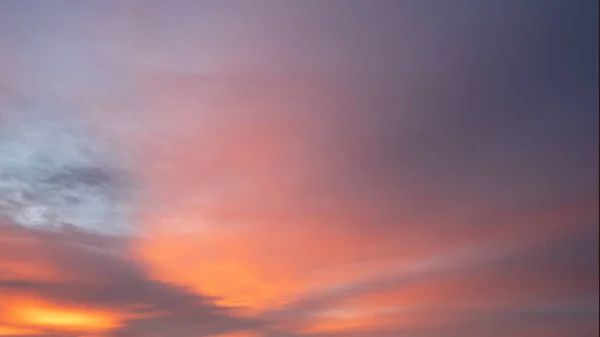 Schöner Himmel Bei Sonnenuntergang Mit Wolken — Stockfoto