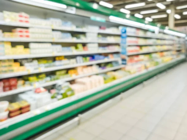 Verschwommene Supermarktgänge Mit Bunten Regalen Voller Waren Perspektivische Ansicht Des — Stockfoto