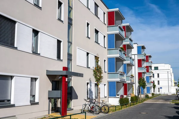 Modern Lägenhetsbyggnad Staden — Stockfoto