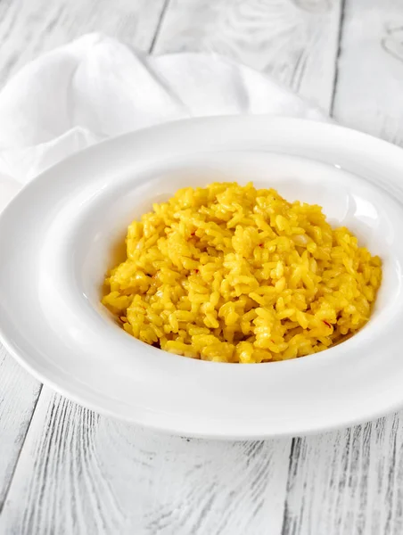 Kom Van Couscous Met Cornflakes Witte Achtergrond — Stockfoto