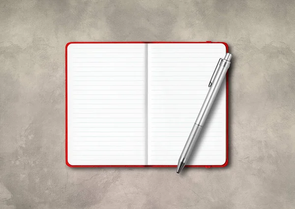 Mockup Notebook Rosso Aperto Foderato Con Penna Isolata Sfondo Cemento — Foto Stock