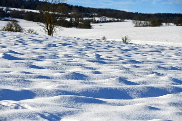 Terra Arável Montanhosa Coberta Neve — Fotografia de Stock