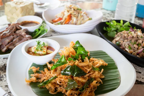 Thailändisches Essen Gebratenes Schweinefleisch Mit Meeresfrüchten Und Gemüse Thailand — Stockfoto