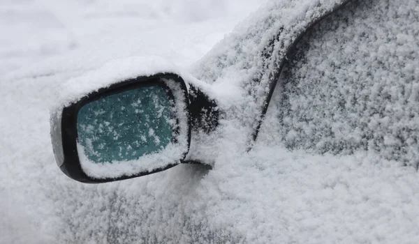 Bil Täckt Med Snö Snöstorm — Stockfoto