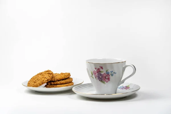 Galletas Galletas Secas Del Paquete Encuentran Platillo Junto Una Taza — Foto de Stock