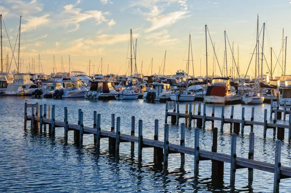 Bateaux Amarrés Coucher Soleil Dans Marina Hillarys Perth Australie — Photo