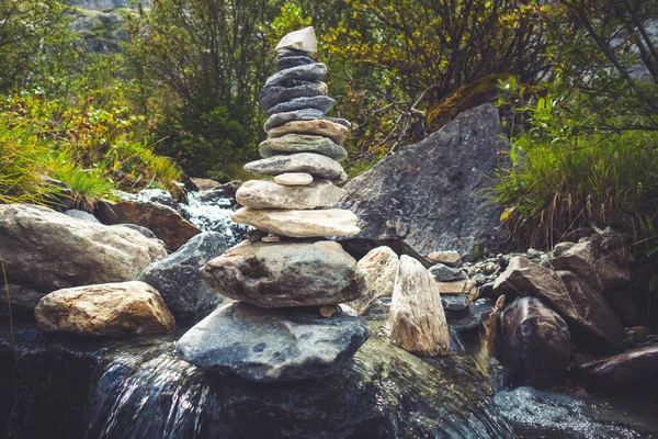 Cairn Sur Une Rivière Dans Vallée Parc National Vanoise Savoie — Photo