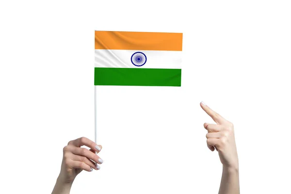 Een Mooie Vrouwelijke Hand Houdt Een Indiase Vlag Waar Vinger — Stockfoto