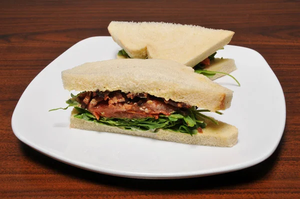 Sanduíche Com Frango Legumes — Fotografia de Stock