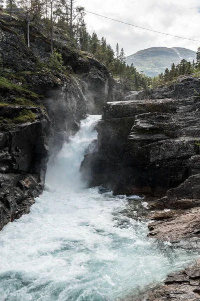 Beautiful Waterfall Mountains — Stock Photo, Image