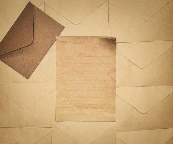 古旧的棕色信封和纸张背景纹理顶视图 平面复制空间 乡土概念复古的文字设计空间 — 图库照片
