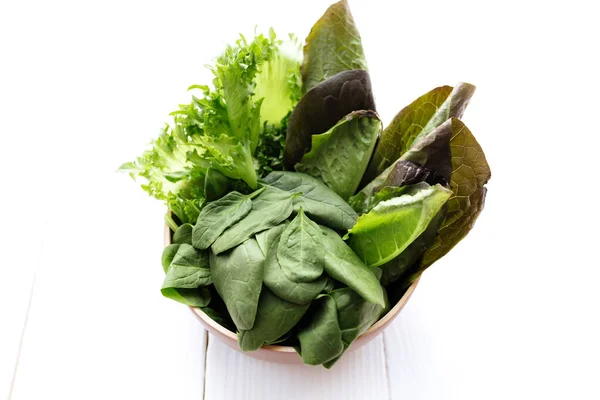 Poser Plat Avec Bol Feuilles Salade Verte Fraîche Épinards Laitue — Photo