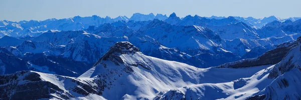 スイス シャゼルグから見たスイスアルプスとオーストリアアルプスの山脈 — ストック写真