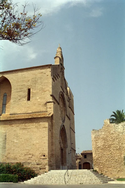 イスラエルのエルサレム市にある古い教会は — ストック写真