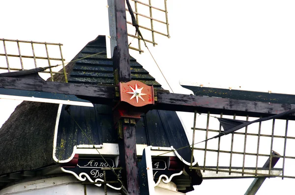 Stary Drewniany Statek Mieście — Zdjęcie stockowe