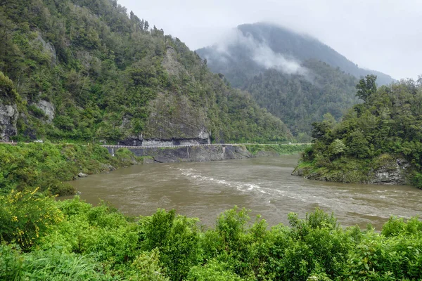 Hermosa Vista Del Río Las Montañas —  Fotos de Stock