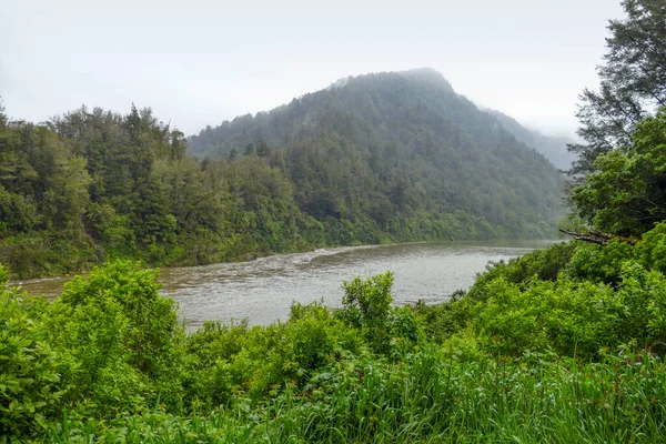 Fluss Den Bergen — Stockfoto