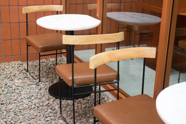 Leere Stühle Café — Stockfoto