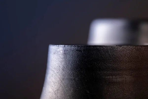 알루미늄 원통형 설계를 기술적 사진을 클로즈업 깊이의 — 스톡 사진