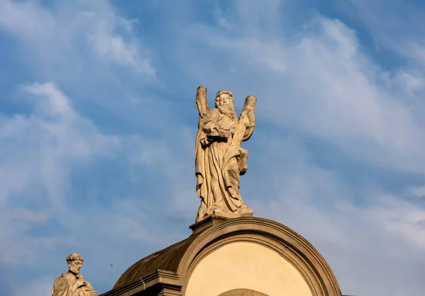 ポーランドのクラクフにあるバロック様式の聖ペテロと聖パウロ教会 — ストック写真