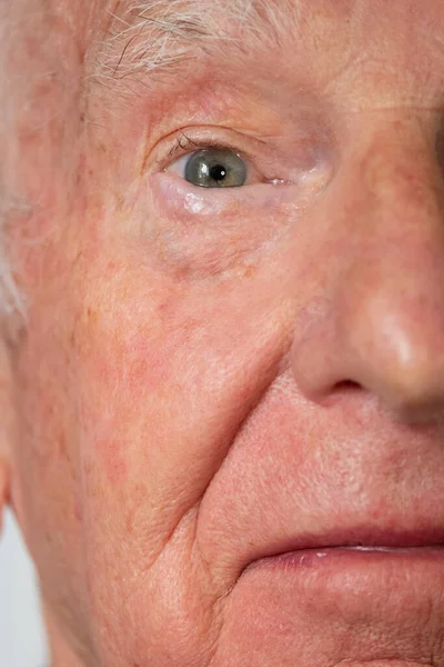 Retrato Los Ojos Hombre Caucásico Sénior Temas Retiro Proceso Envejecimiento — Foto de Stock