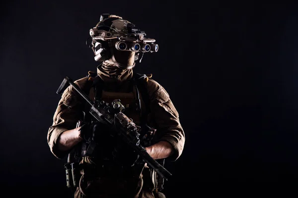 Soldat Élite Armée Caché Derrière Masque Visage Des Lunettes Munitions — Photo