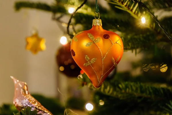 圣诞树装饰品珠宝 — 图库照片